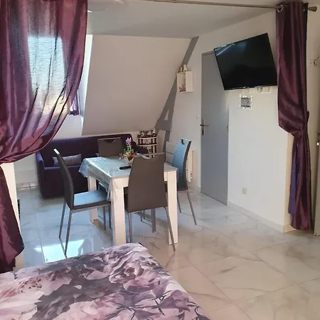 Belle Maison A Menars Room photo