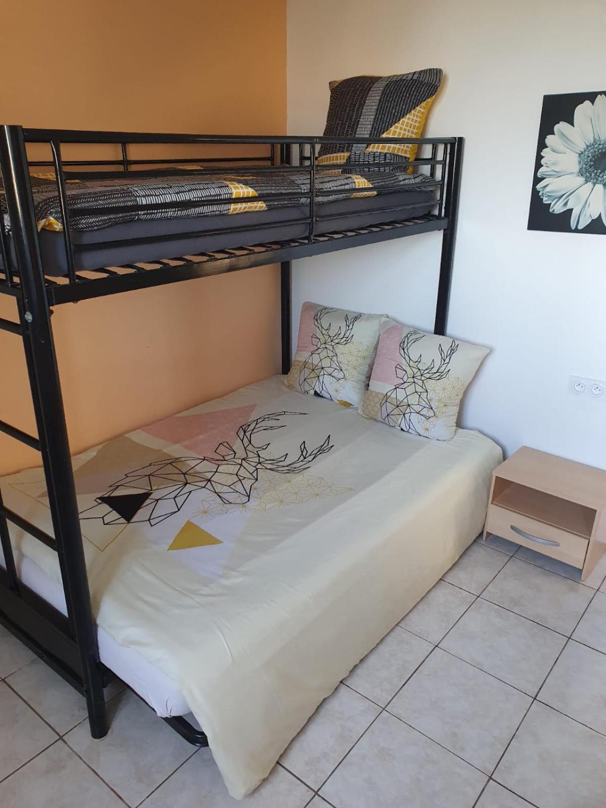 Belle Maison A Apartment Menars